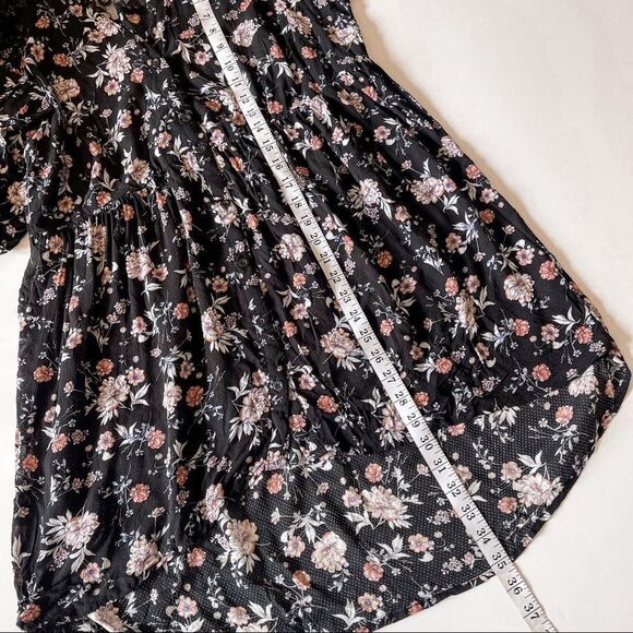 Torrid Floral Lace Tunic Blouse Size 0 - Picture 7 of 7